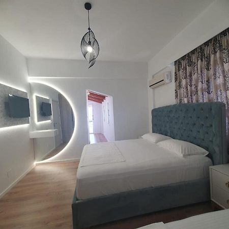 Murati Suites Sarande Bagian luar foto