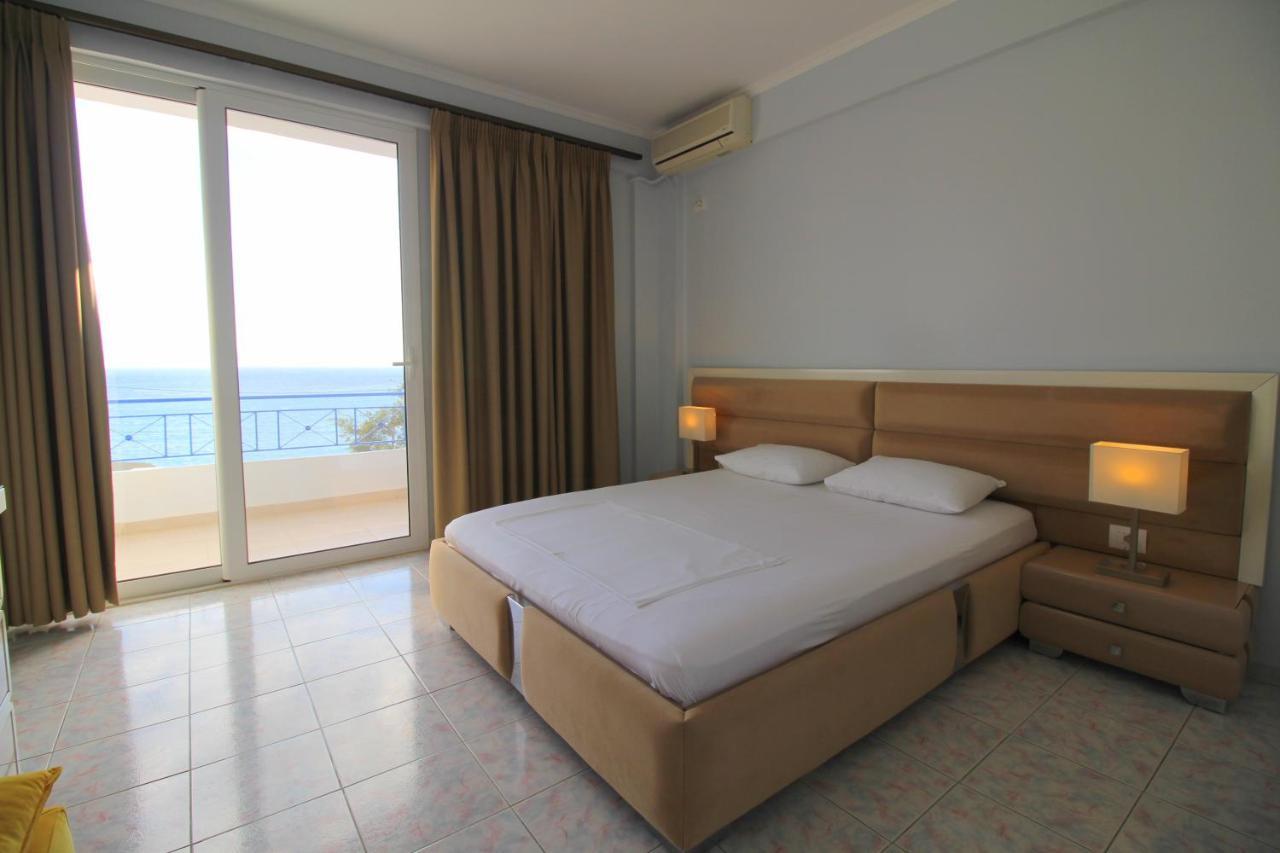 Murati Suites Sarande Bagian luar foto