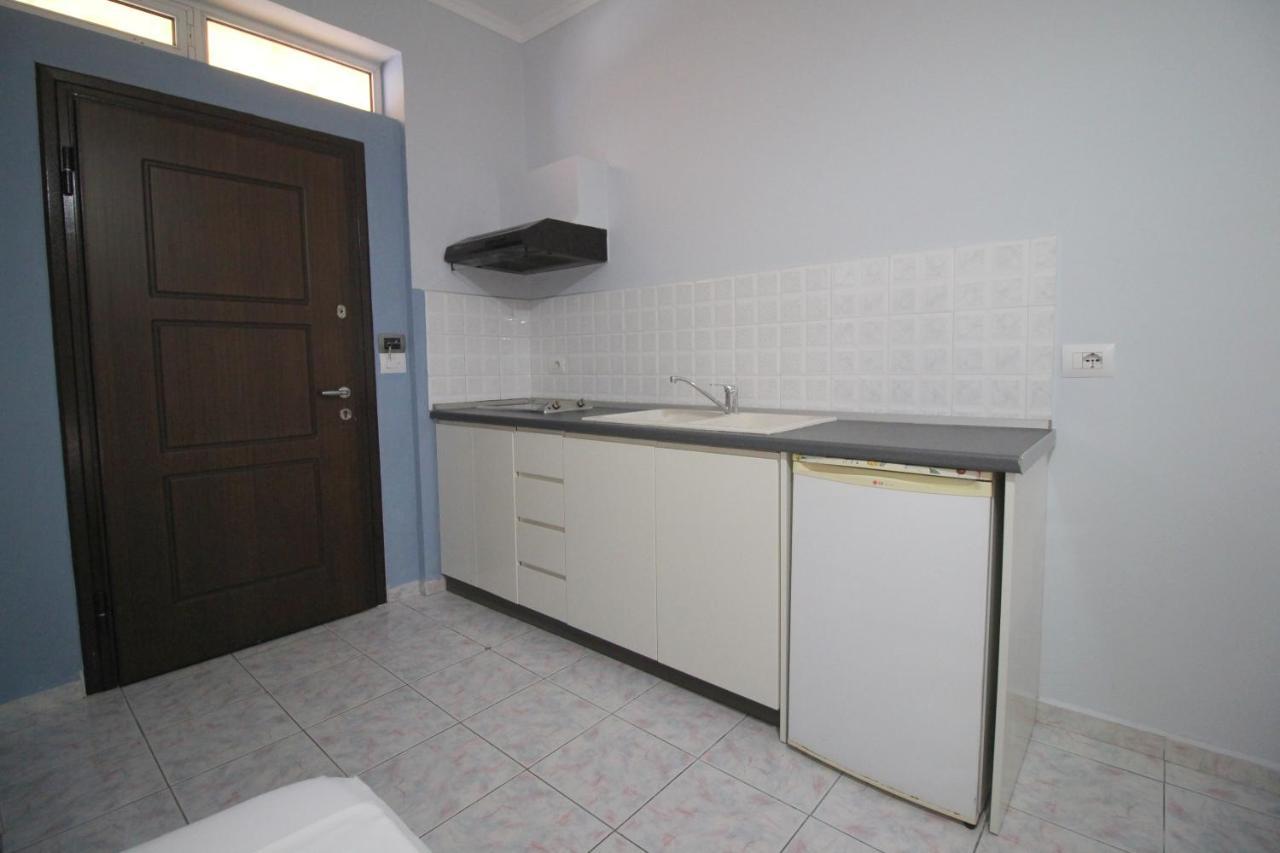Murati Suites Sarande Bagian luar foto