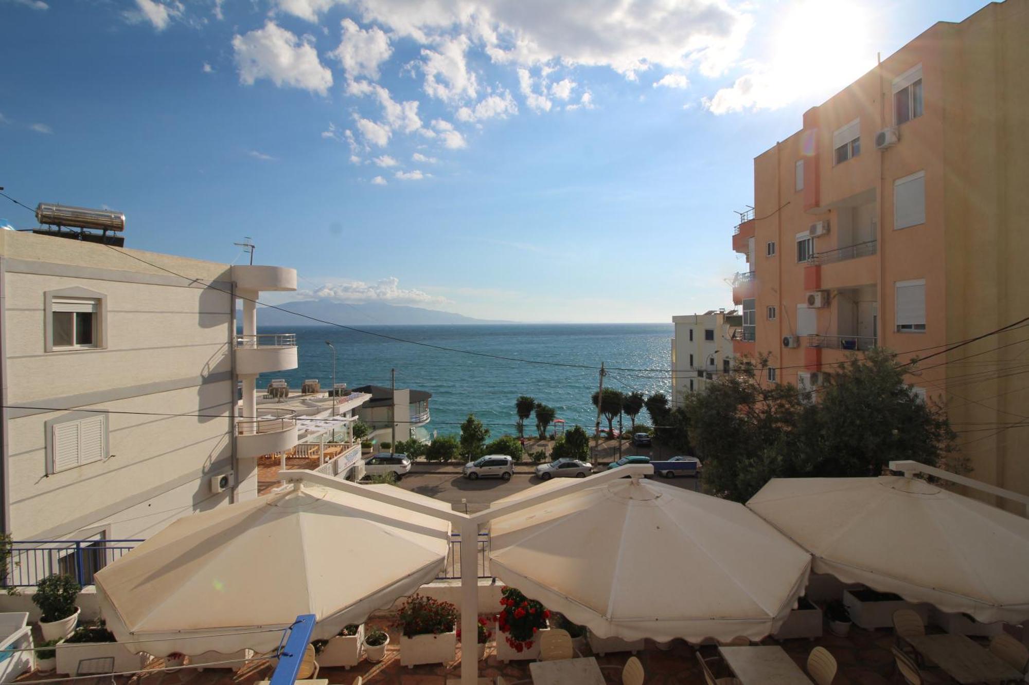 Murati Suites Sarande Bagian luar foto