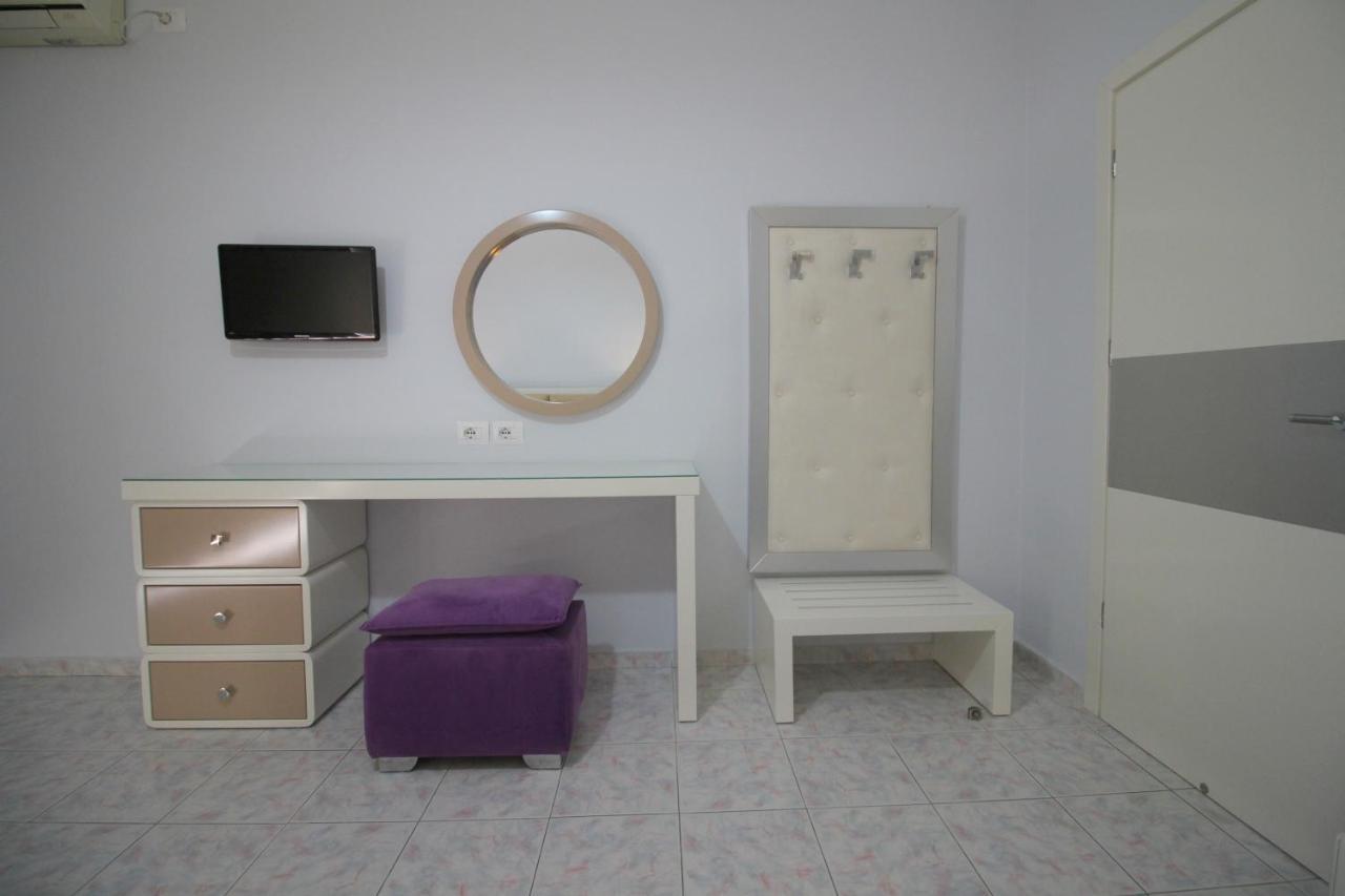 Murati Suites Sarande Bagian luar foto