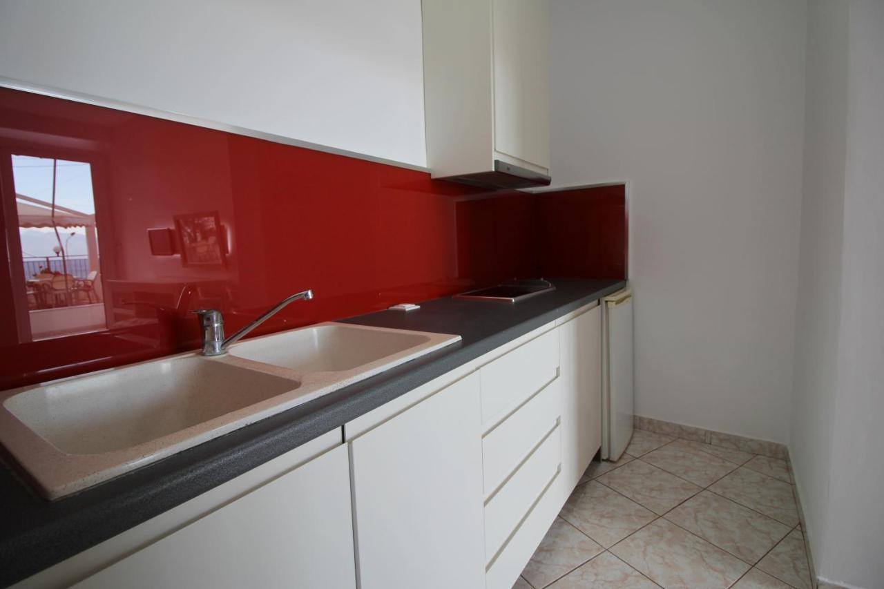 Murati Suites Sarande Bagian luar foto