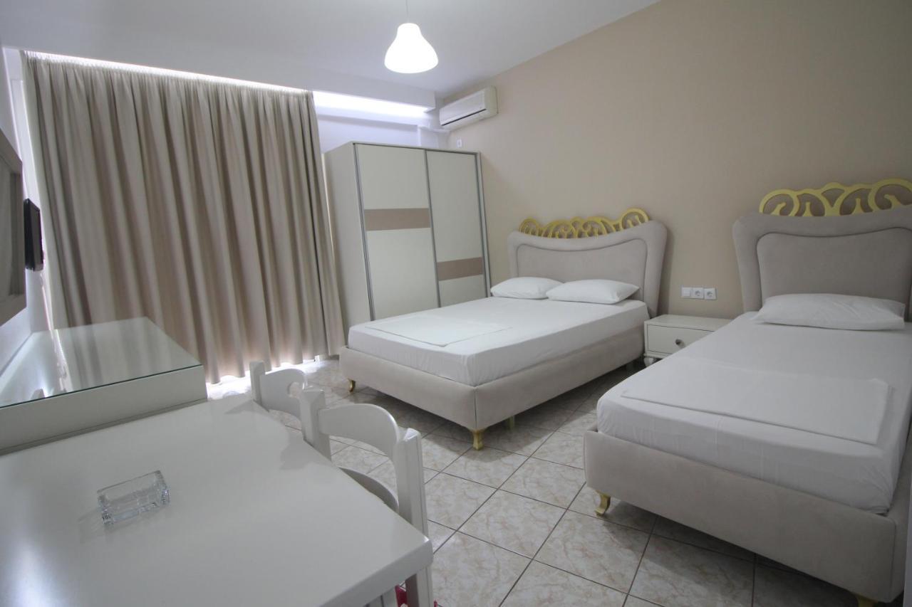 Murati Suites Sarande Bagian luar foto