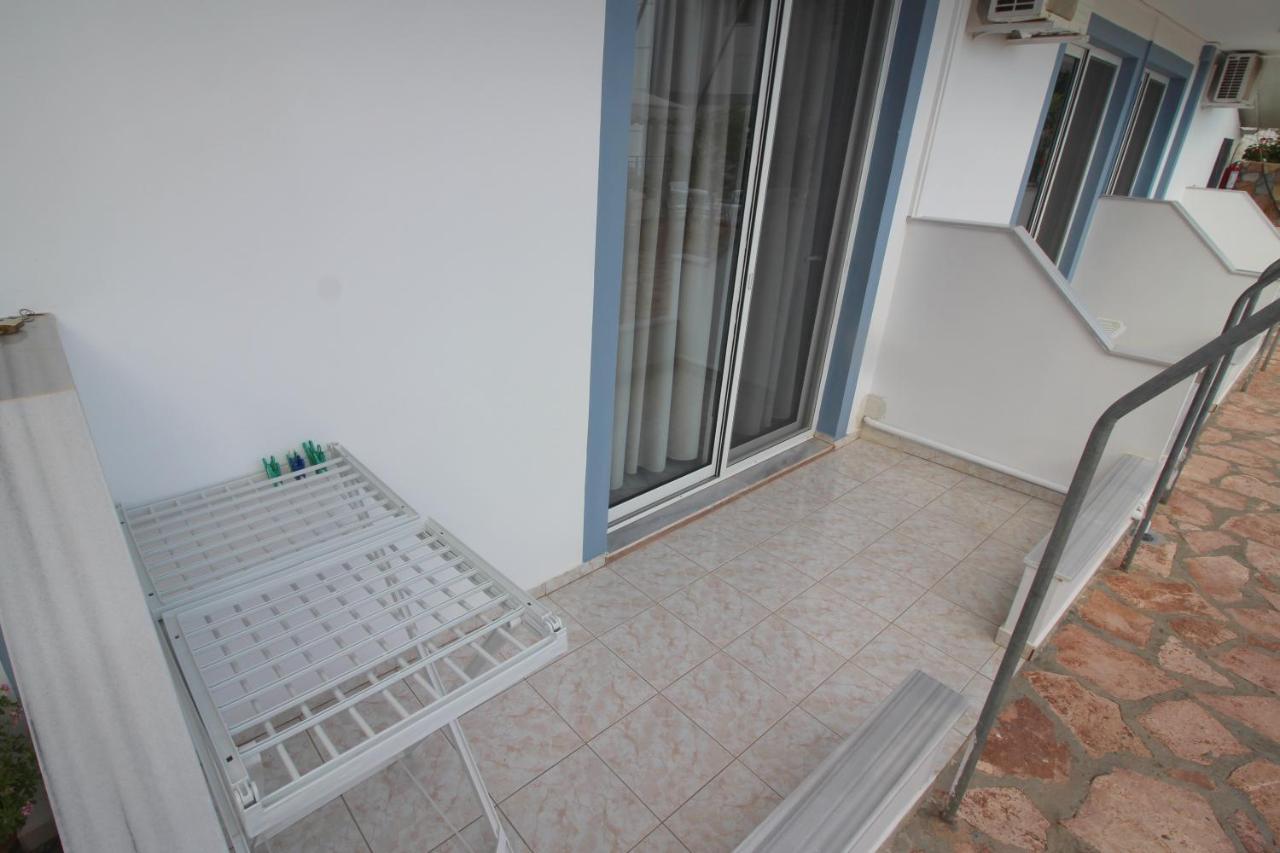 Murati Suites Sarande Bagian luar foto