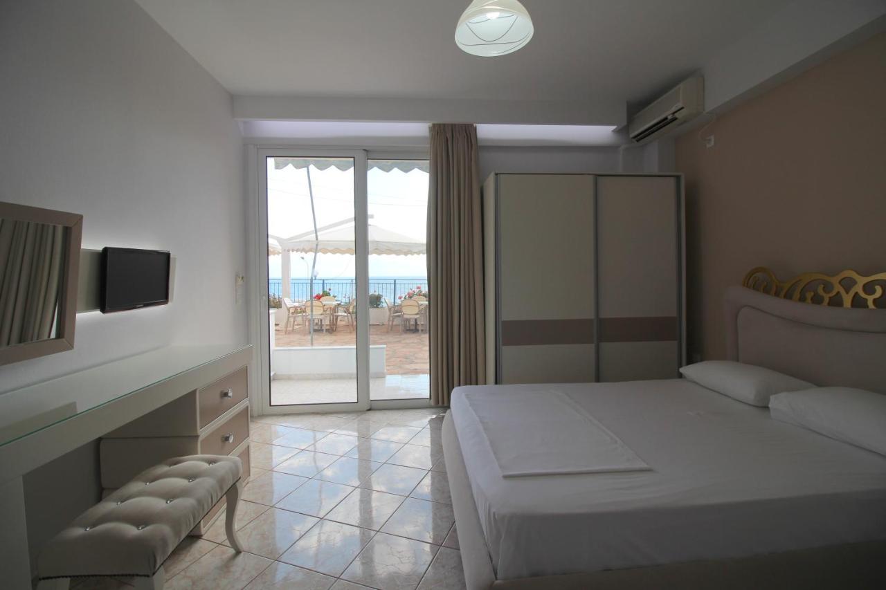 Murati Suites Sarande Bagian luar foto