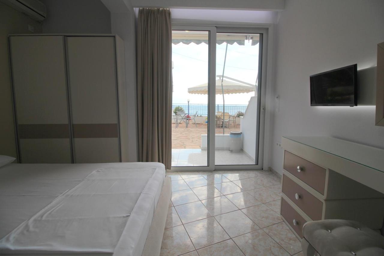 Murati Suites Sarande Bagian luar foto