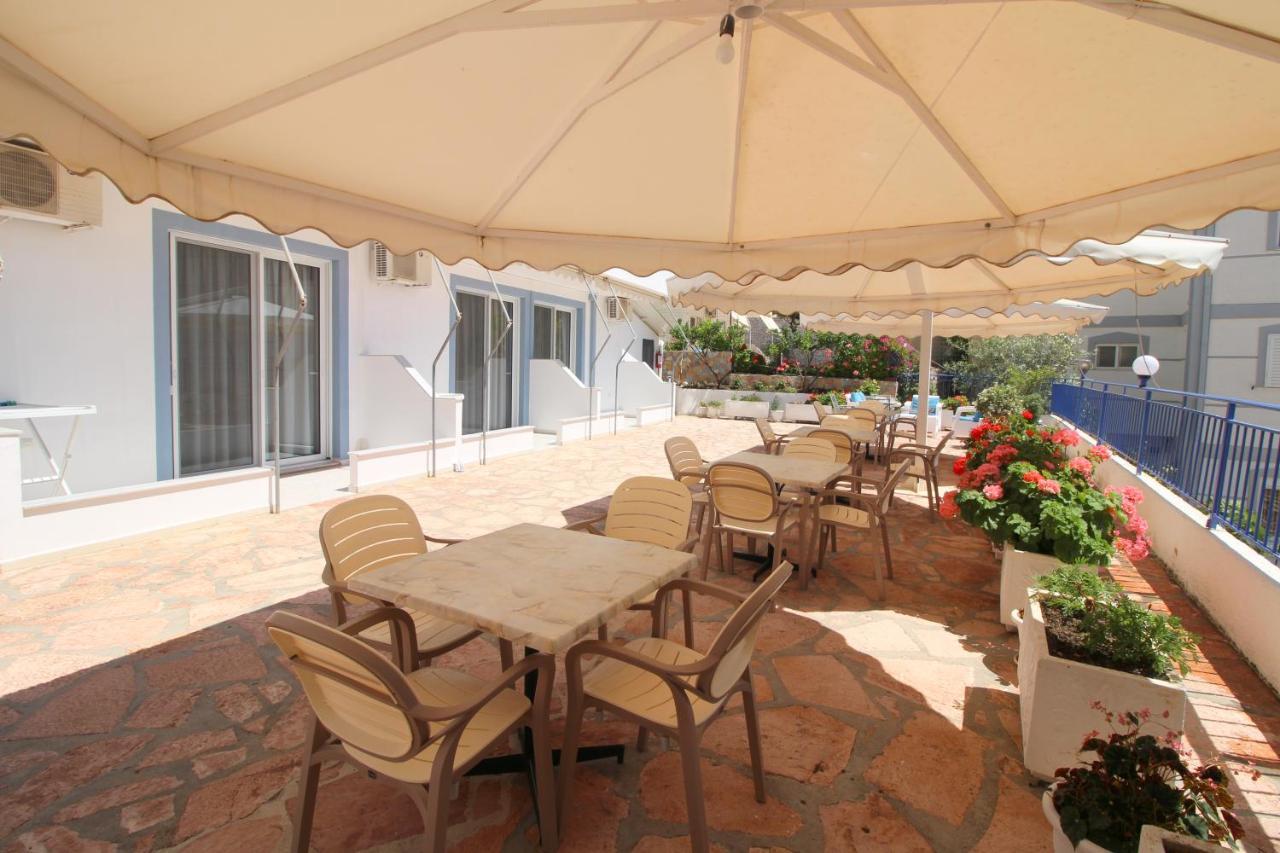 Murati Suites Sarande Bagian luar foto