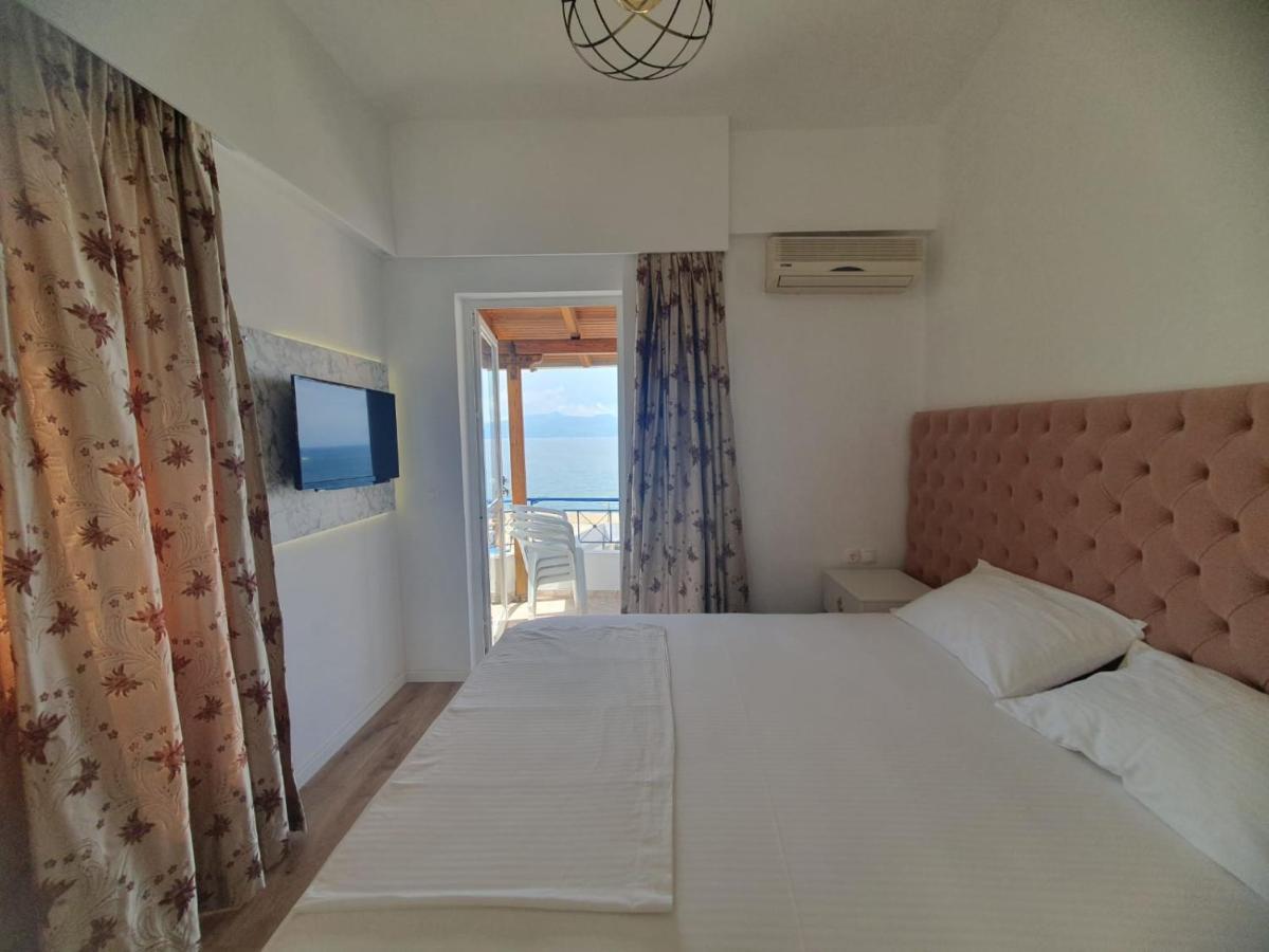 Murati Suites Sarande Bagian luar foto