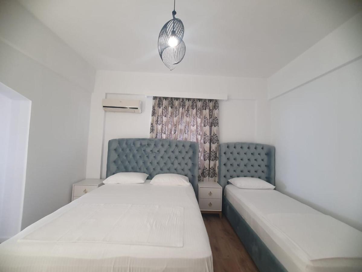 Murati Suites Sarande Bagian luar foto