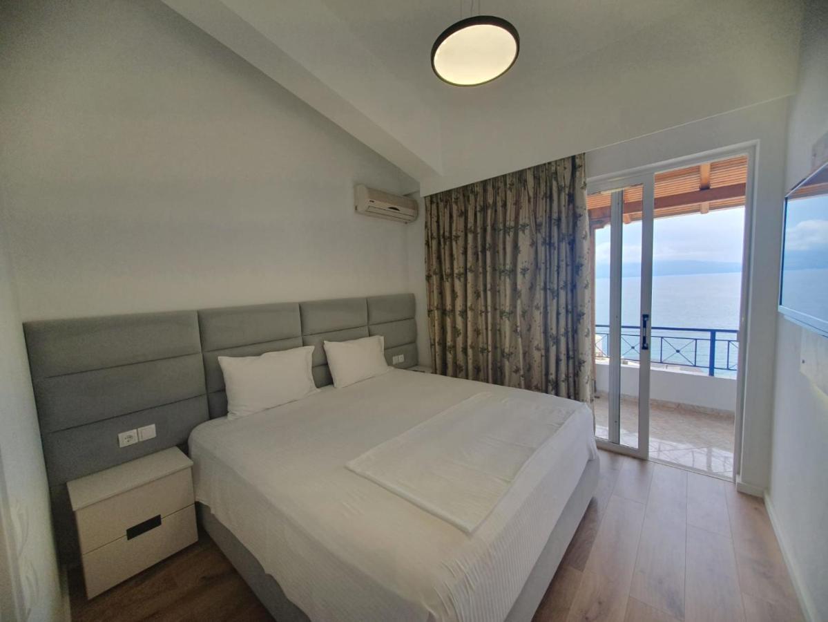 Murati Suites Sarande Bagian luar foto